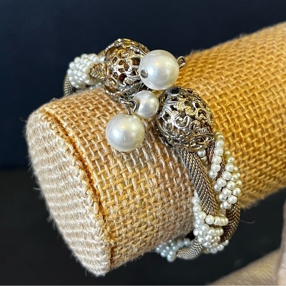 Vintage Memory Wire Wrap Bracelet Gold Tone White Bead Dangle Art Deco Victorian - Picture 2 of 8
